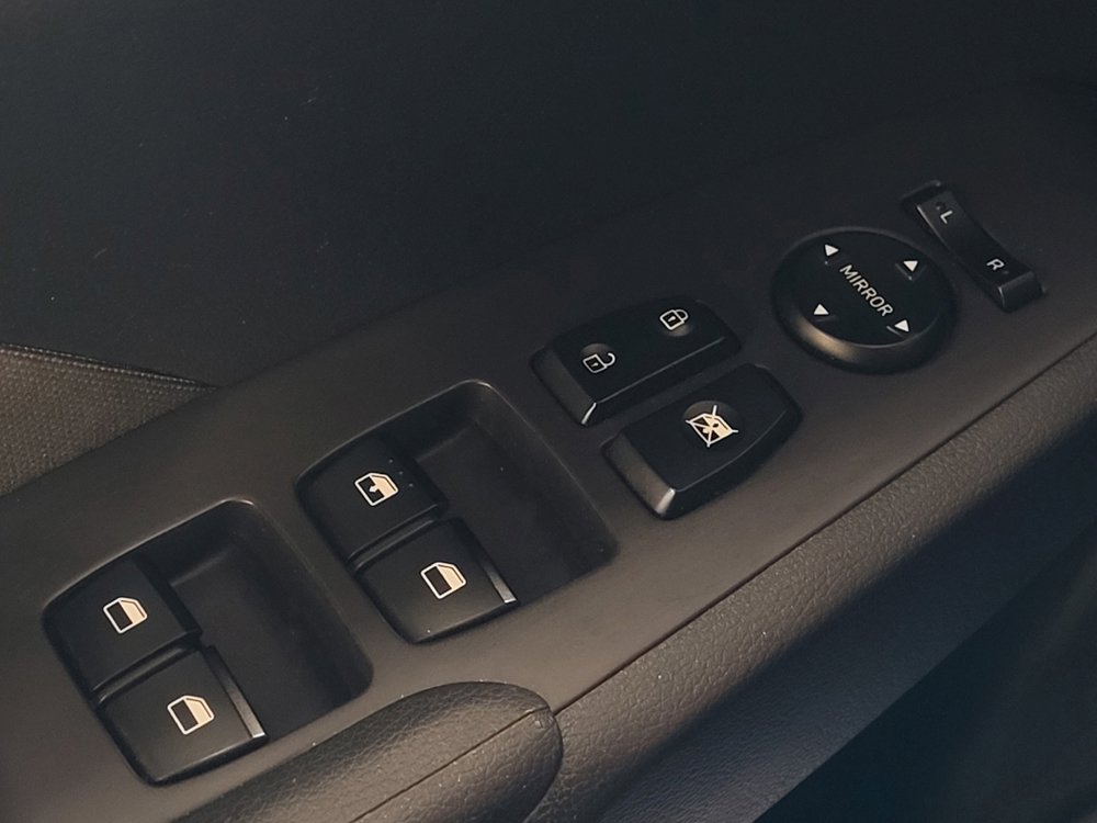 Used 2020 Hyundai Accent SE FWD image 27