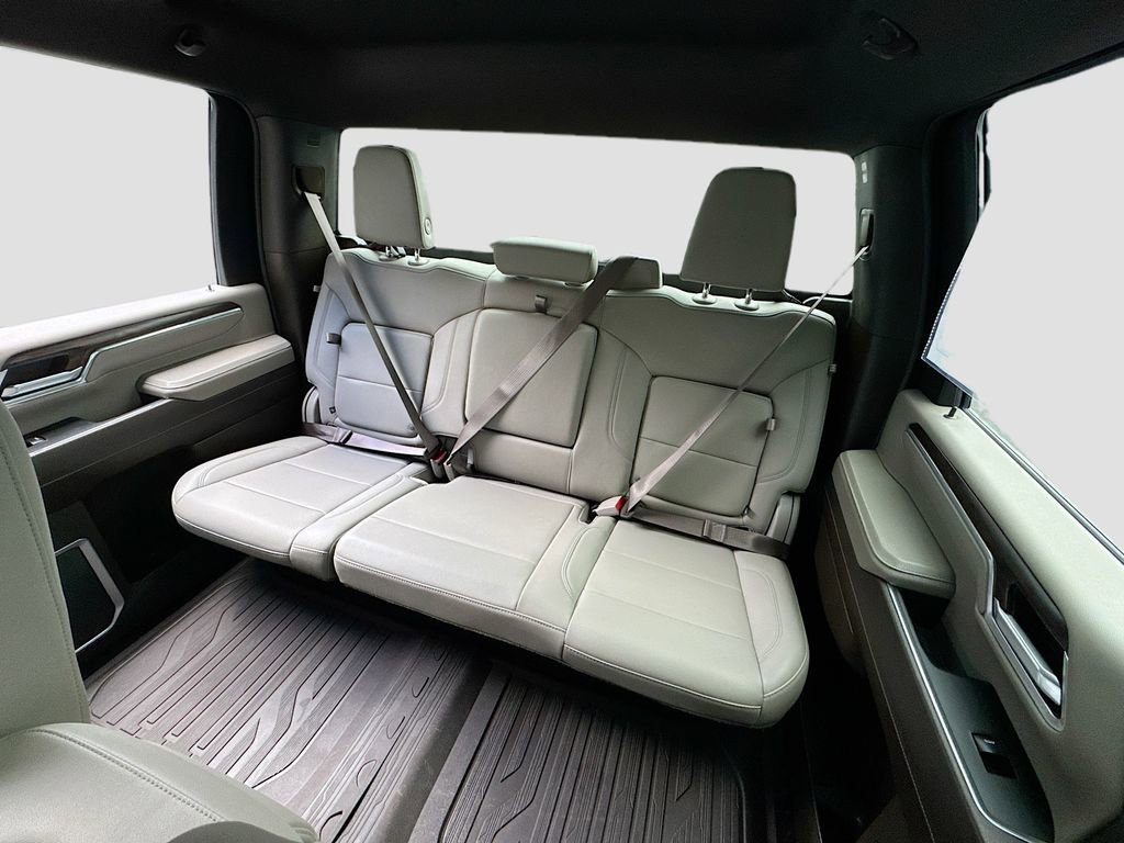 Used 2024 GMC Sierra 3500 SLT image 14