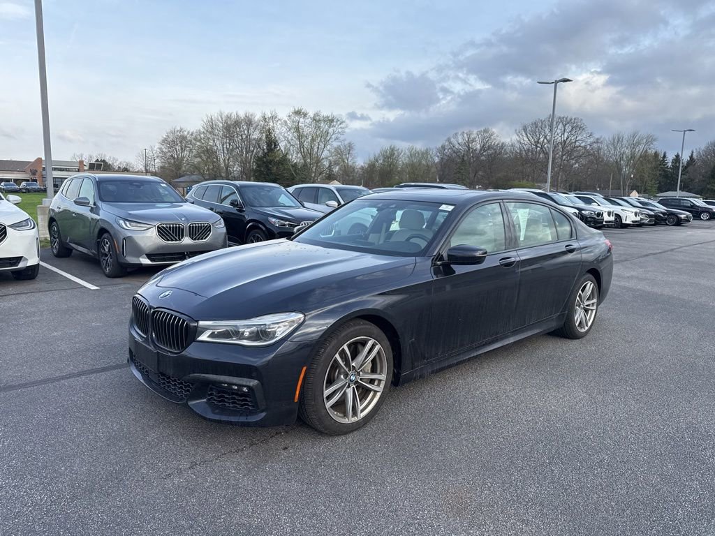 Used 2018 BMW 750i xDrive AWD/4WD image 3
