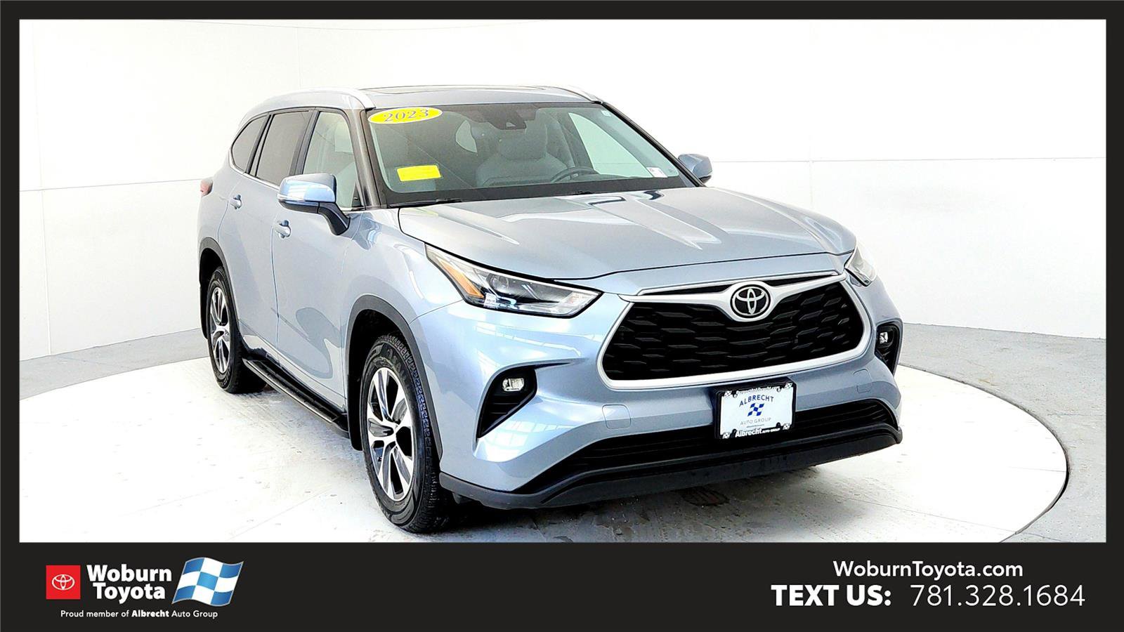 Certified 2023 Toyota Highlander XLE image 1