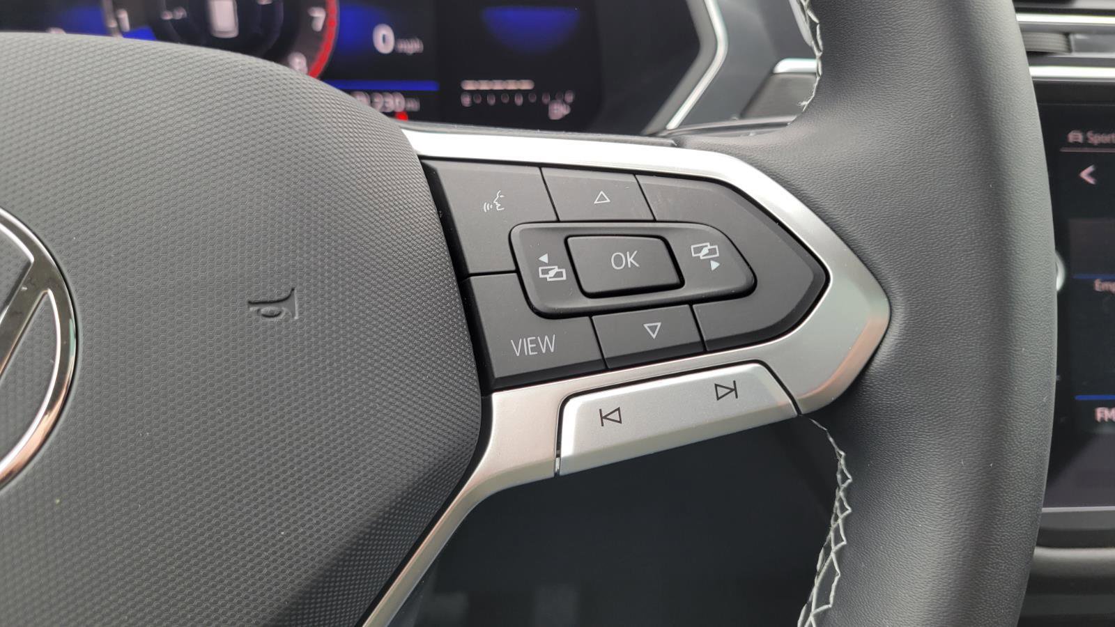 Certified 2023 Volkswagen Tiguan SE w/ Panoramic Sunroof Package image 23