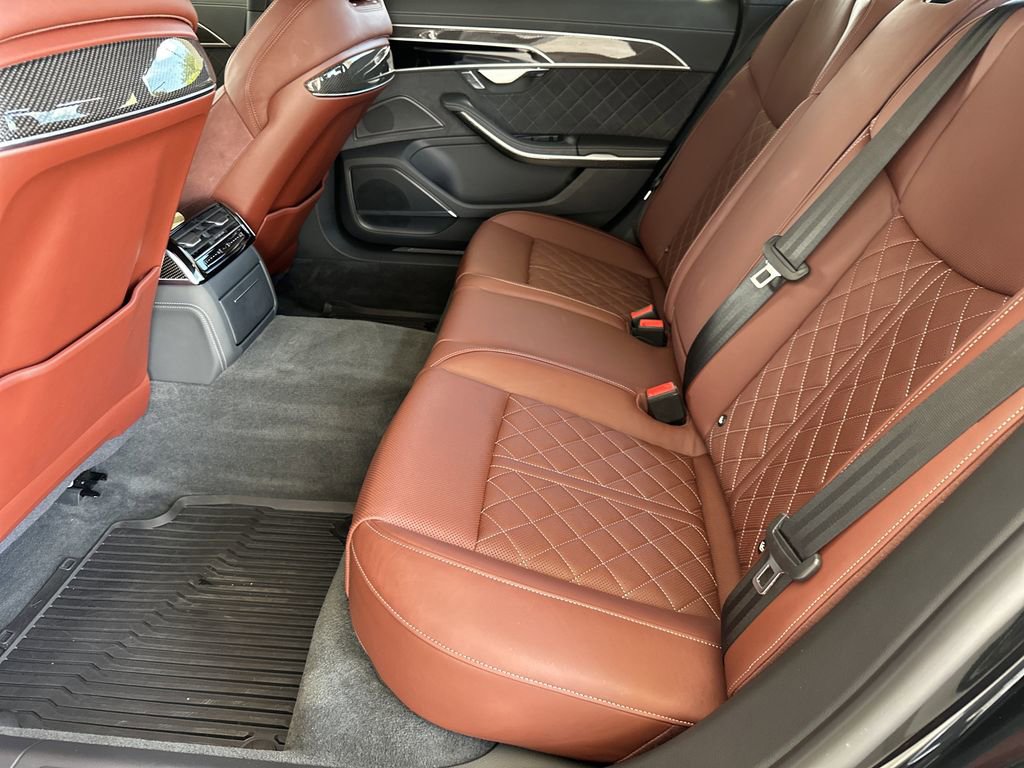 Used 2024 Audi S8 AWD/4WD image 30