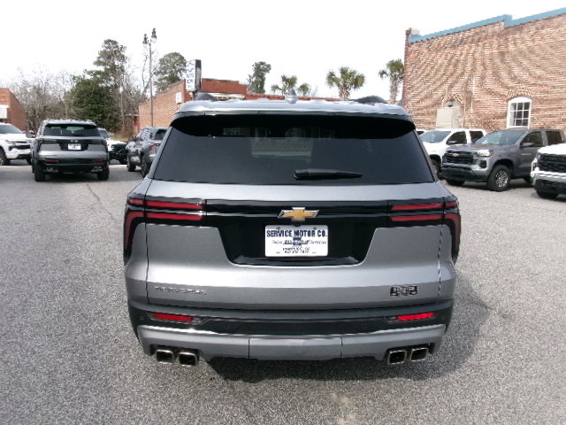 Used 2025 Chevrolet Traverse LT image 4