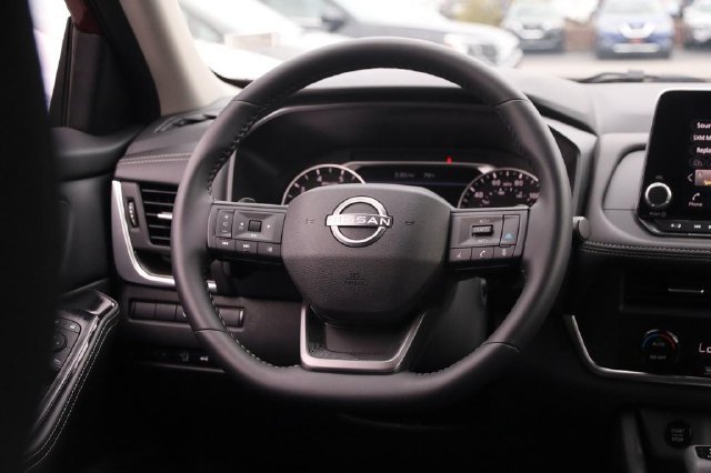 Certified 2025 Nissan Rogue SV AWD/4WD image 25