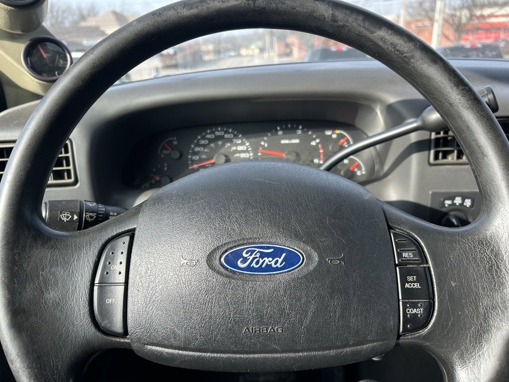 Used 2003 Ford F250 XL image 18