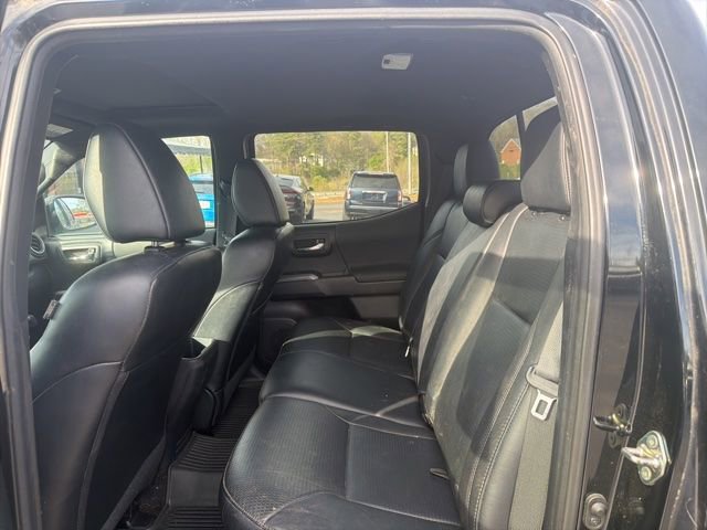 Used 2019 Toyota Tacoma TRD Sport image 12