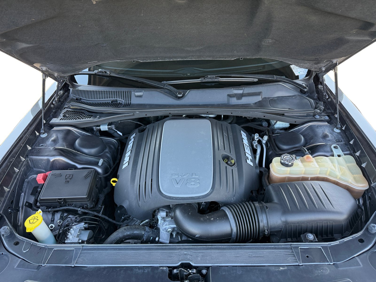 Used 2019 Dodge Challenger R/T RWD image 12