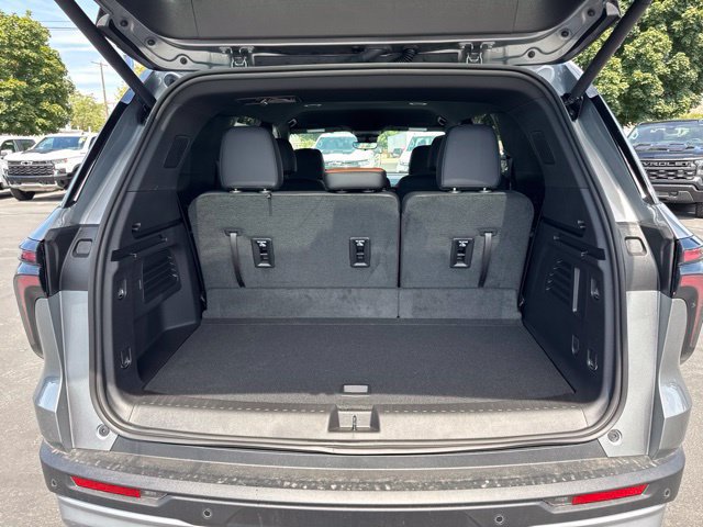 New 2027 Chevrolet Traverse Z71 w/ Driver Confidence Package AWD/4WD image 12