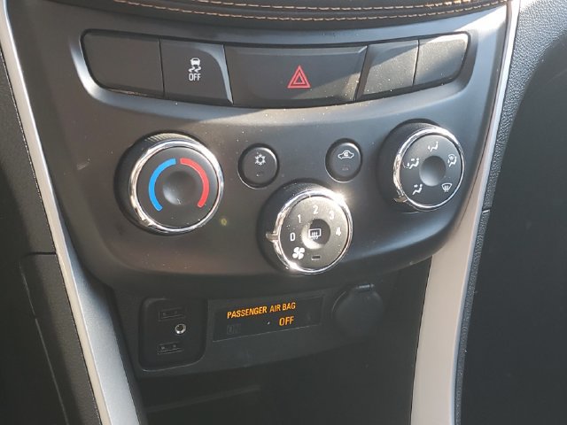 Certified 2020 Chevrolet Trax LT w/ Driver Confidence Package AWD/4WD image 24