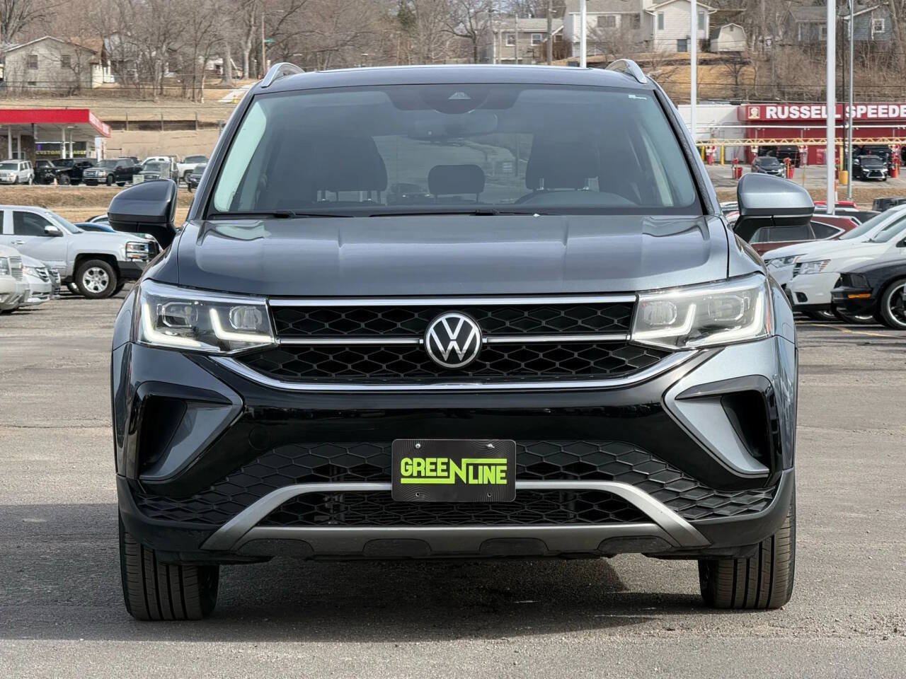 Used 2022 Volkswagen Taos SEL w/ Panoramic Sunroof Package AWD/4WD image 3