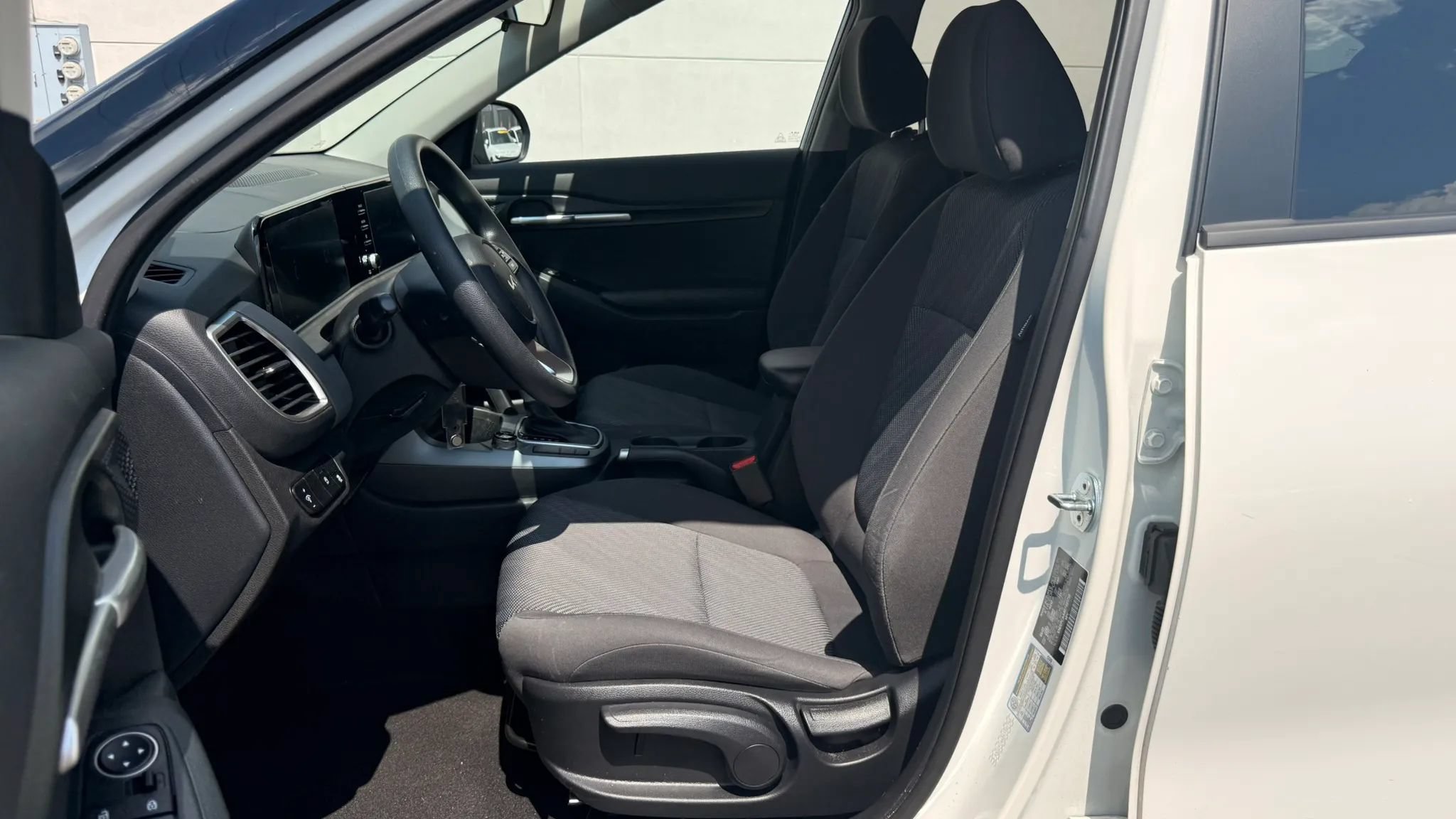 Used 2024 Kia Seltos LX AWD/4WD image 12