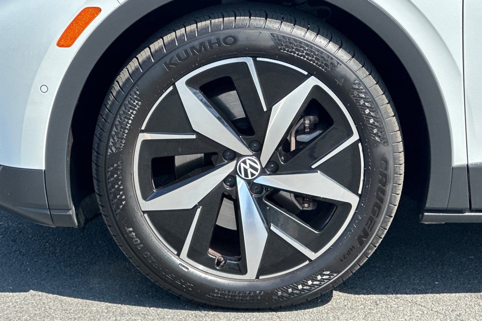 Used 2023 Volkswagen ID.4 Pro S image 27