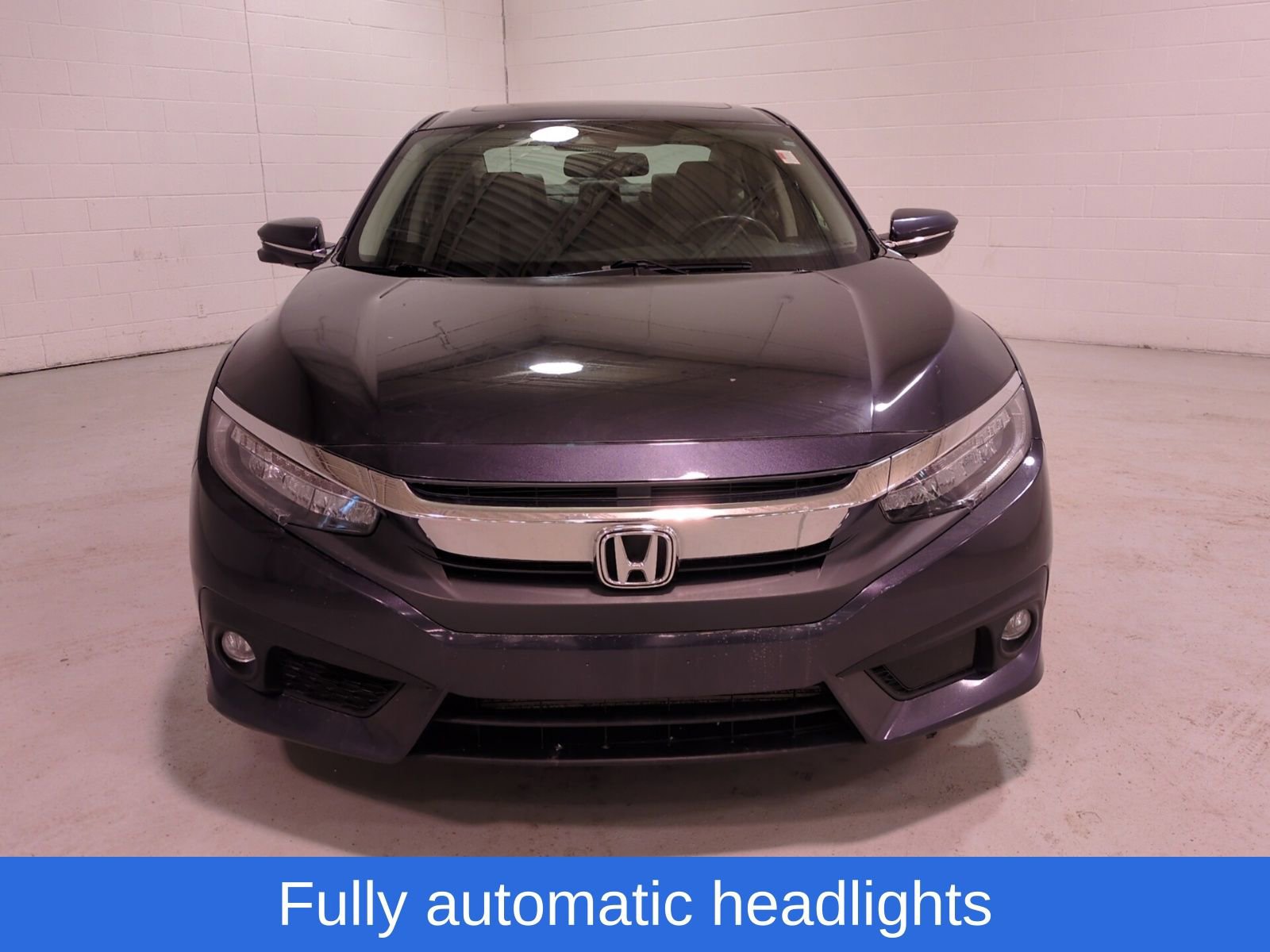 Used 2018 Honda Civic Touring image 8
