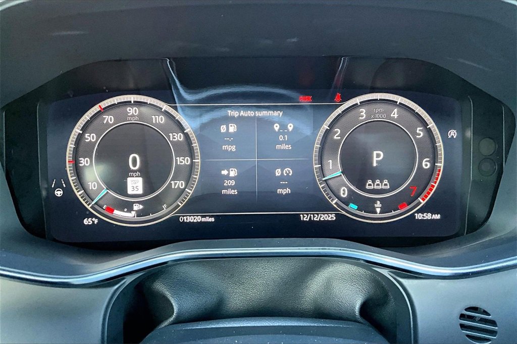 Used 2024 Jaguar F-PACE R-Dynamic S image 13