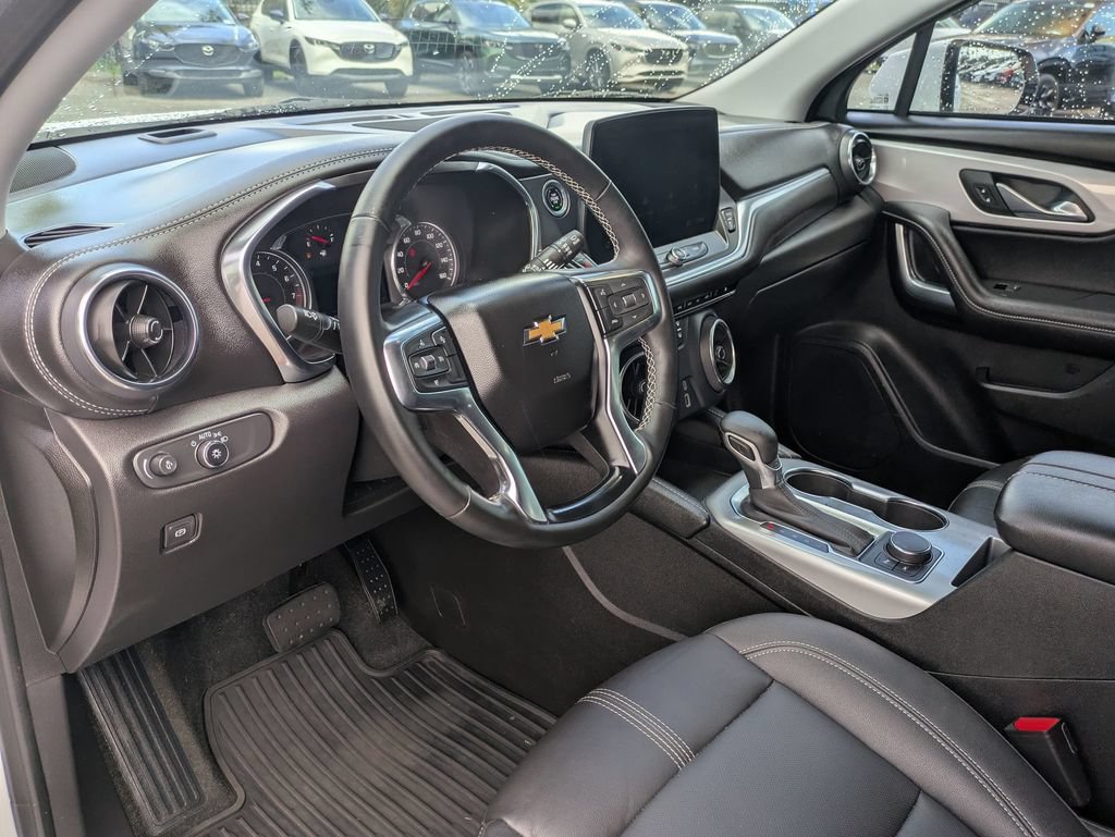 Used 2024 Chevrolet Blazer LT FWD image 33