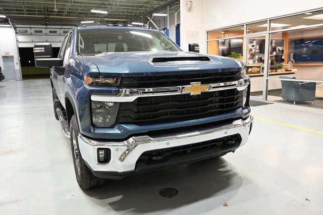 New 2026 Chevrolet Silverado 2500 LT w/ All Star Edition image 3