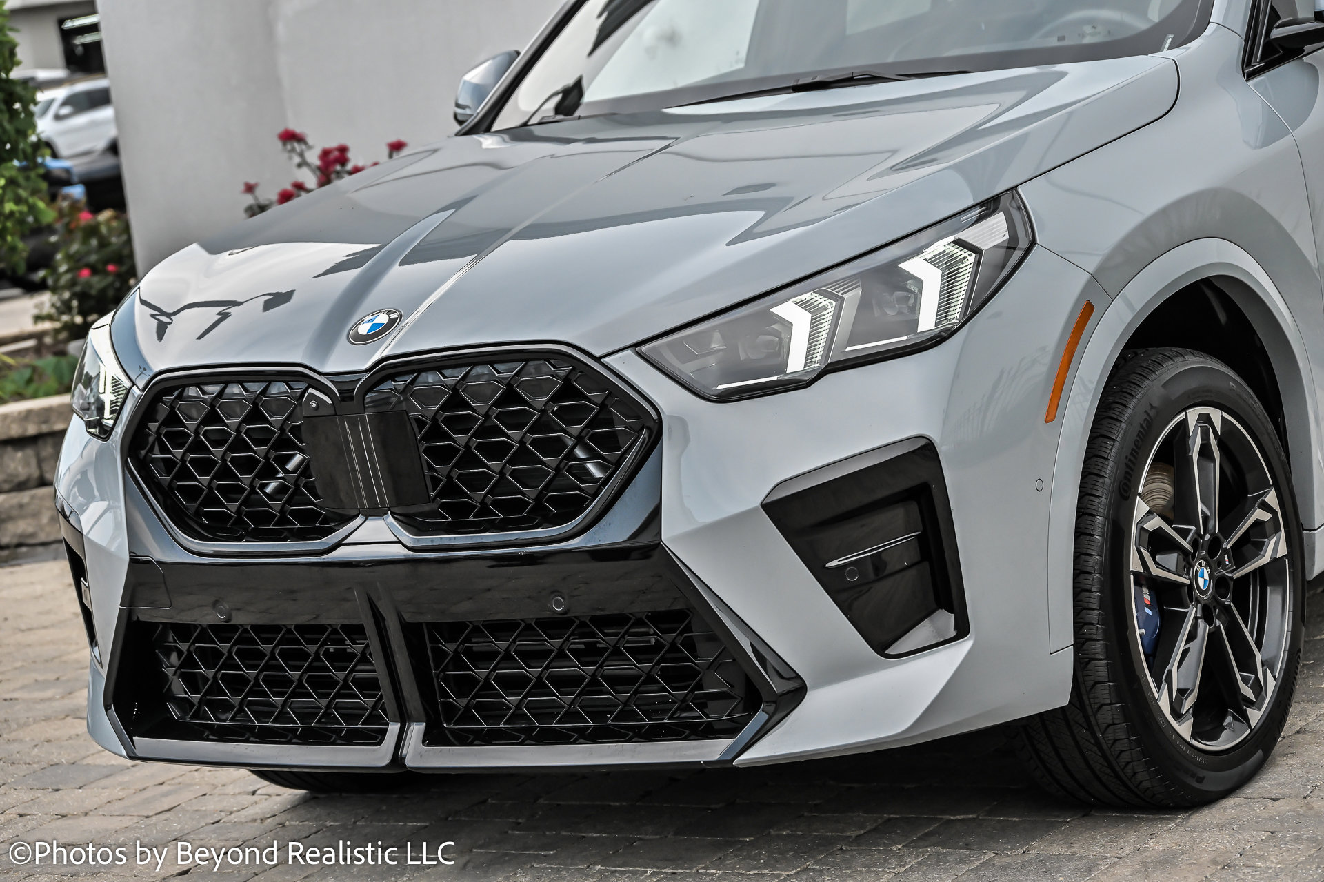 Used 2025 BMW X2 xDrive28i w/ Premium Package image 11