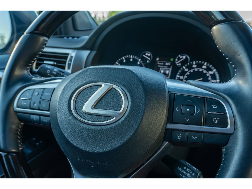 Used 2023 Lexus GX 460 Luxury w/ Accessory Package image 30