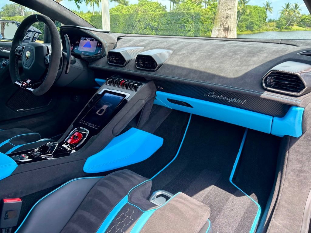 Used 2024 Lamborghini Huracan Tecnica RWD image 21