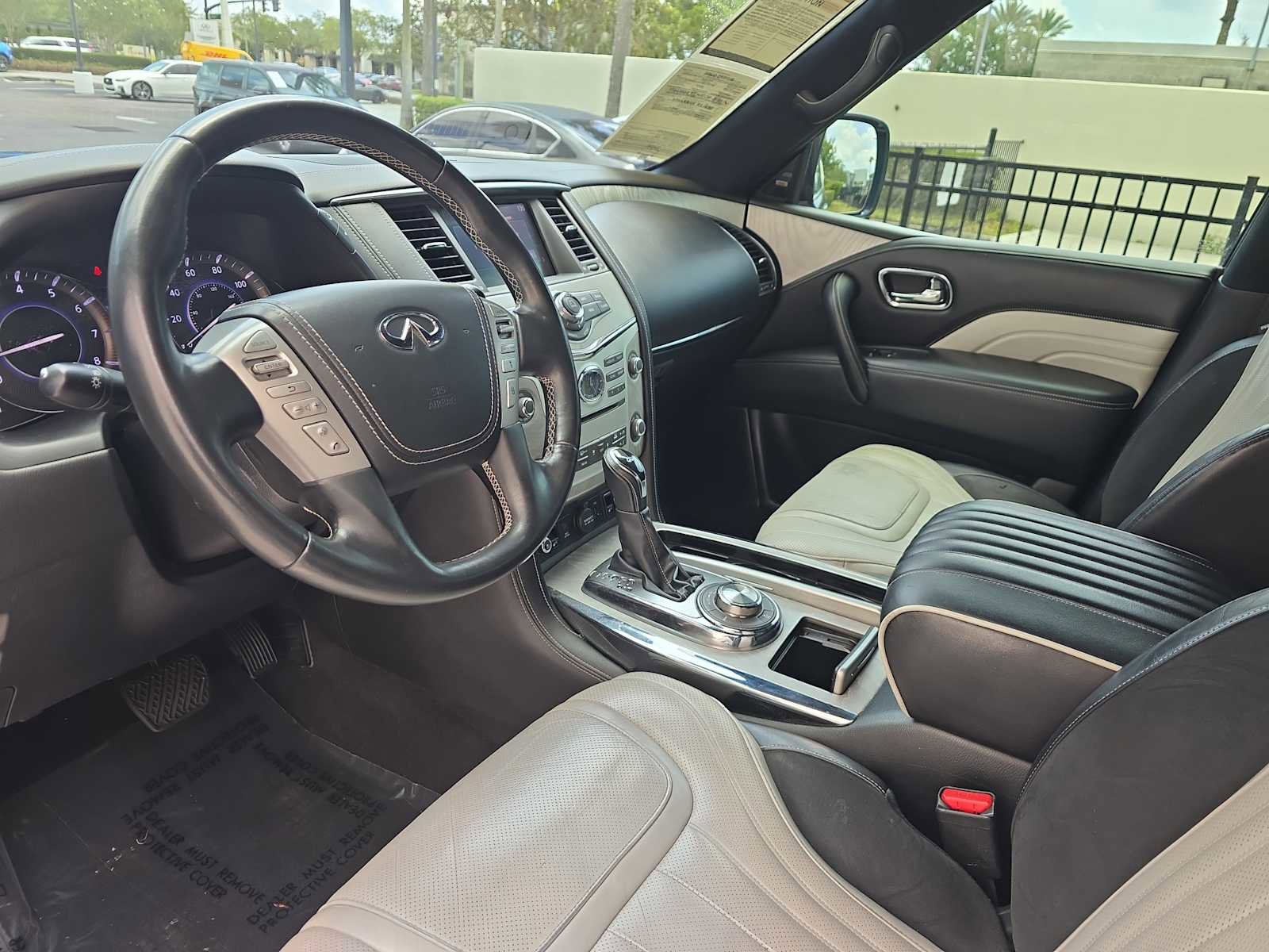 Used 2019 INFINITI QX80 Limited w/ All-Season Package AWD/4WD image 18