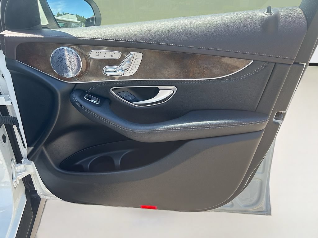 Used 2018 Mercedes-Benz GLC 300 w/ Multimedia Package image 23