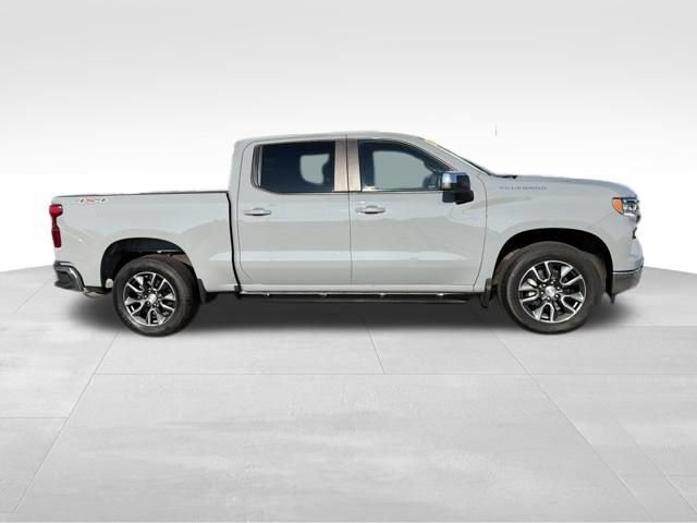 Used 2024 Chevrolet Silverado 1500 LT AWD/4WD image 14