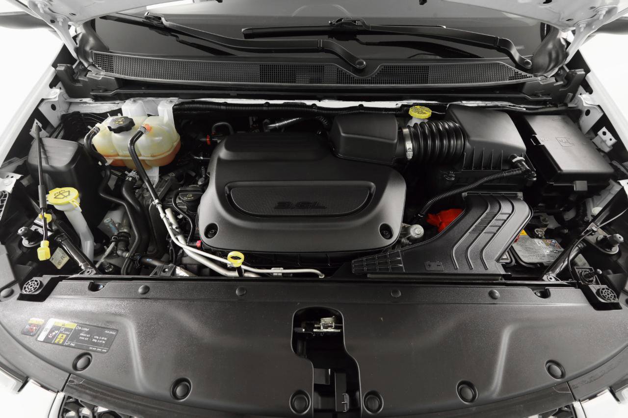 Used 2023 Chrysler Pacifica Touring-L image 40