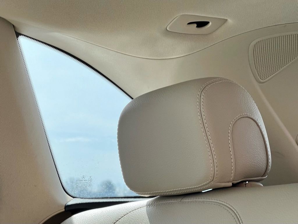 Used 2022 Mercedes-Benz GLC 300 4MATIC image 13