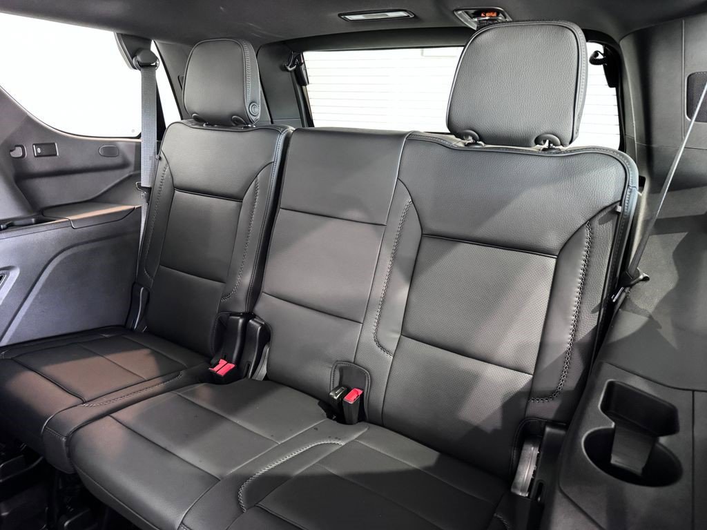 Certified 2023 GMC Yukon Denali w/ Denali Reserve Package AWD/4WD image 13
