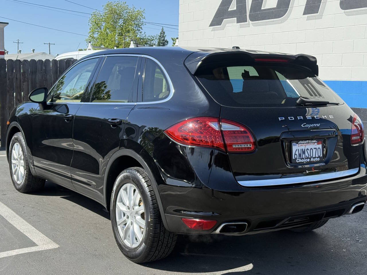 Used 2012 Porsche Cayenne AWD/4WD image 3