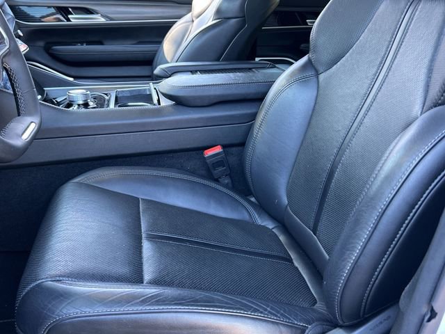 Used 2024 Jeep Wagoneer L Series III w/ Flexible Seating Group AWD/4WD image 21