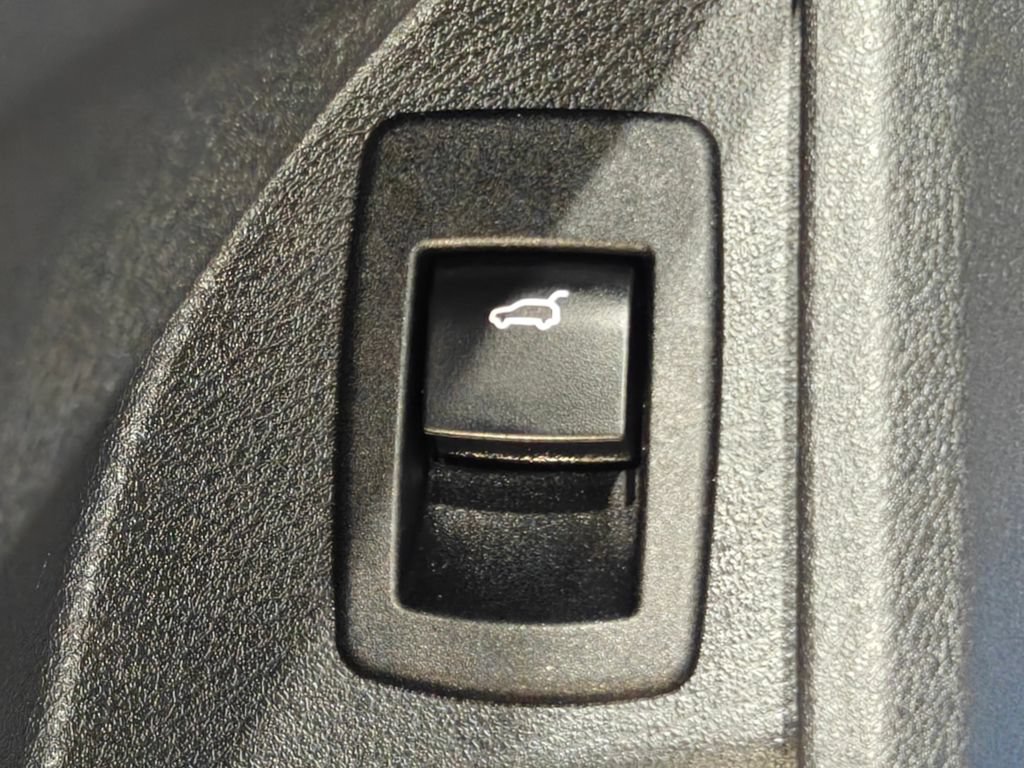 Used 2021 BMW X1 xDrive28i w/ M Sport Package AWD/4WD image 57