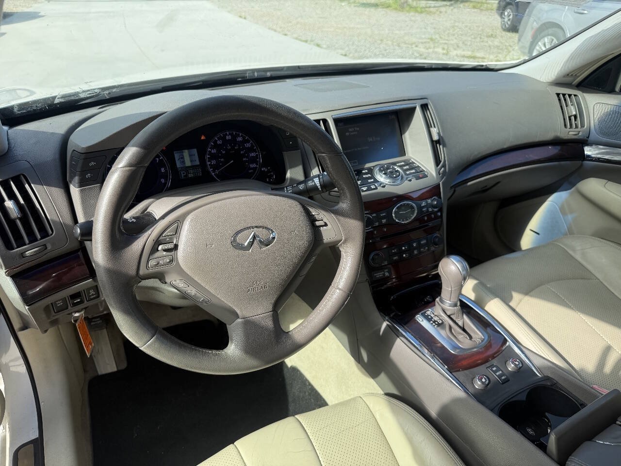 Used 2010 INFINITI G37 x Sedan w/ Premium Pkg AWD/4WD image 18