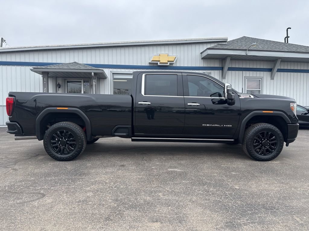 Used 2023 GMC Sierra 3500 Denali w/ Denali Black Diamond Edition AWD/4WD image 8