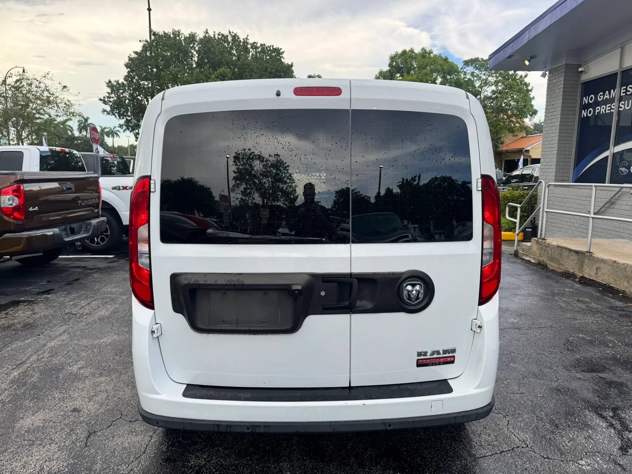 Used 2017 RAM ProMaster City Tradesman SLT w/ Rear Back-up Camera Group FWD image 11