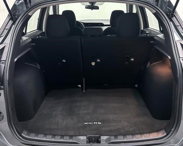Used 2023 Nissan Kicks SV FWD image 21
