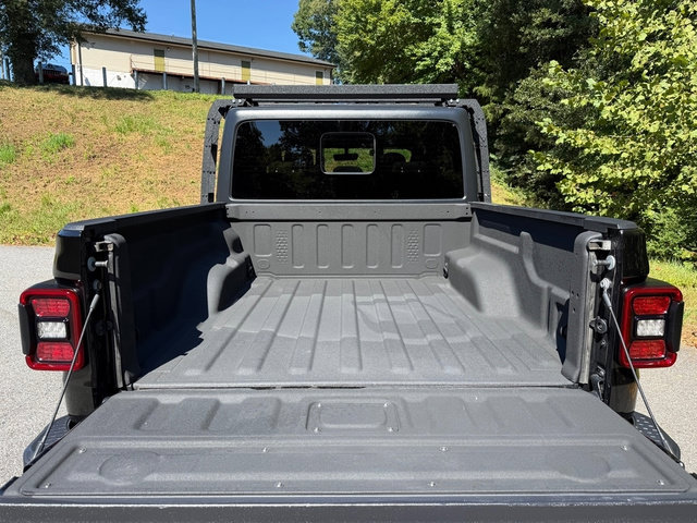 Used 2021 Jeep Gladiator Sport AWD/4WD image 8