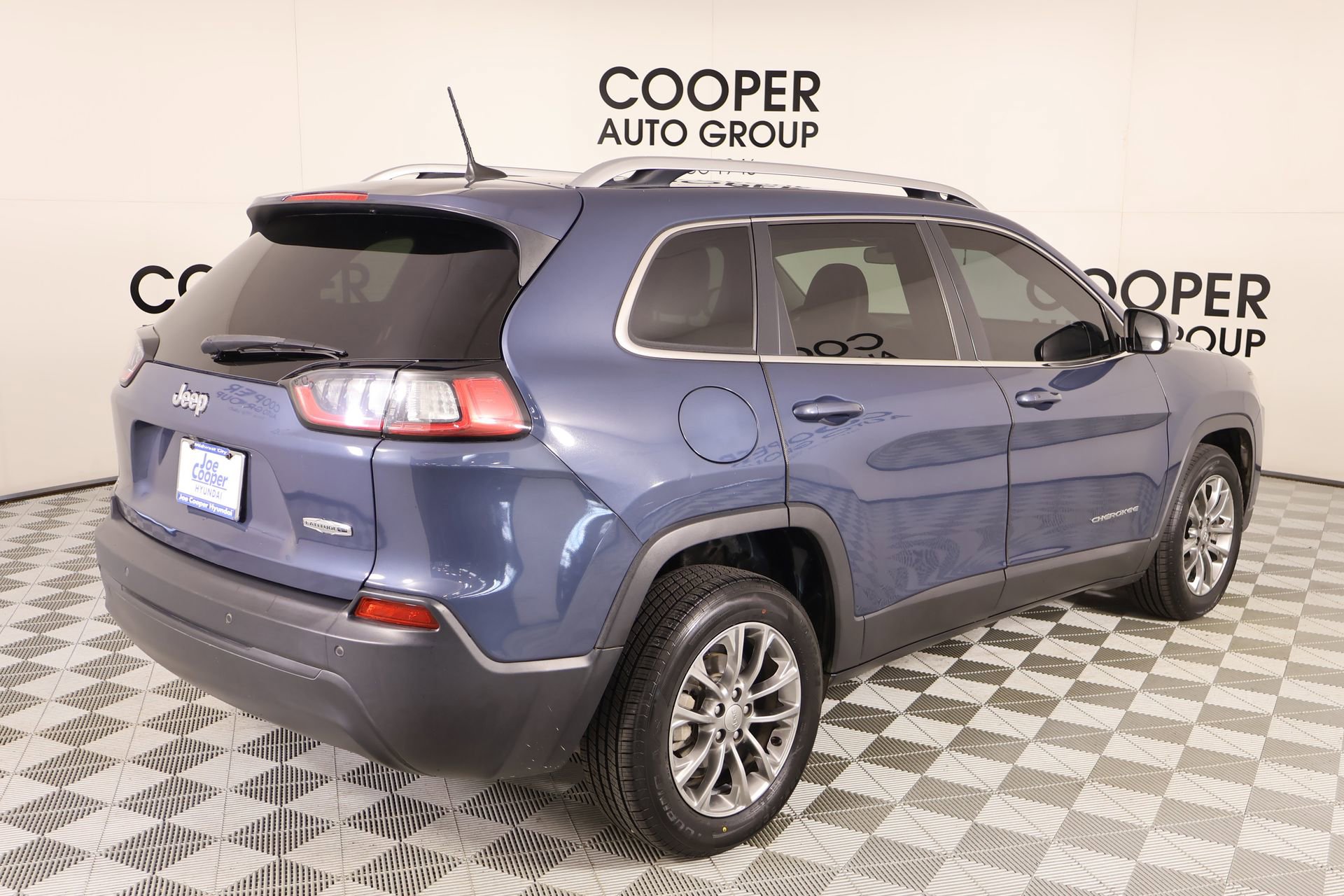 Used 2020 Jeep Cherokee Latitude Plus w/ Cold Weather Group image 20