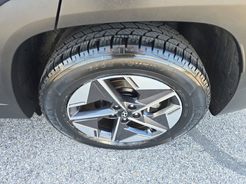 Used 2025 Hyundai Tucson SEL FWD image 11