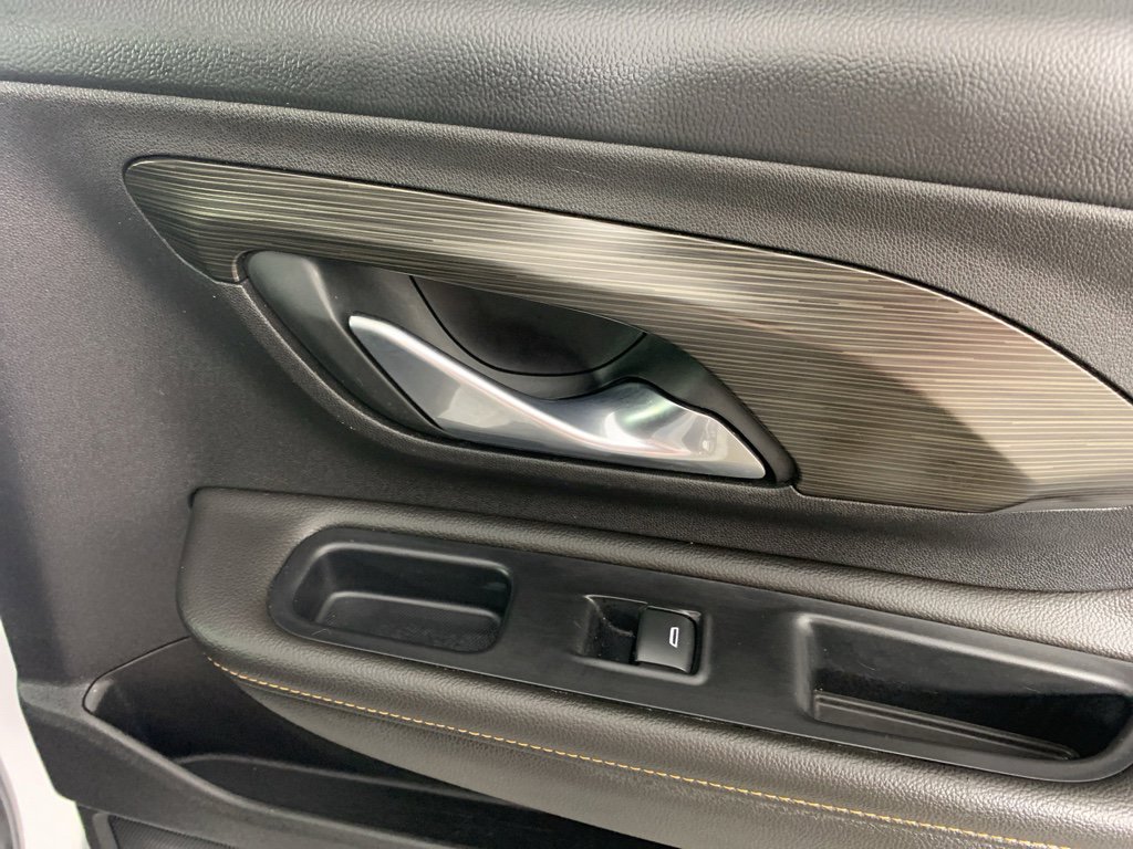 Used 2020 GMC Terrain SLT image 34