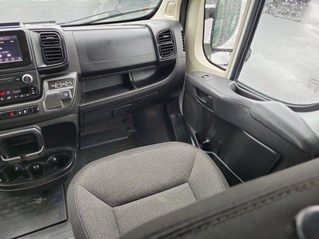 Used 2022 RAM ProMaster 2500 w/ Convenience Group FWD image 14
