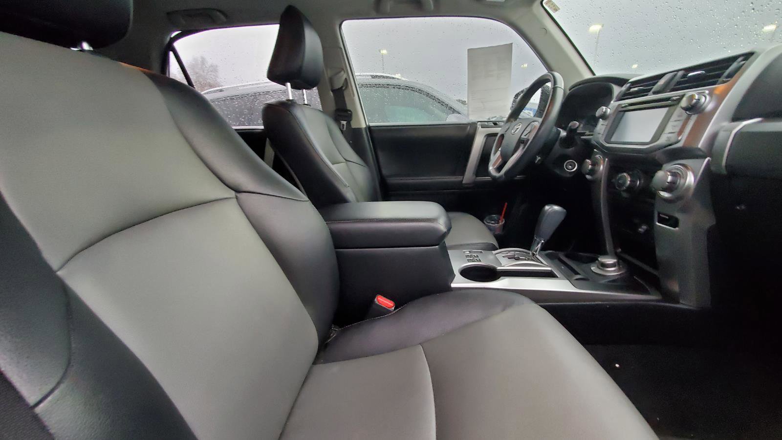 Used 2016 Toyota 4Runner SR5 image 4