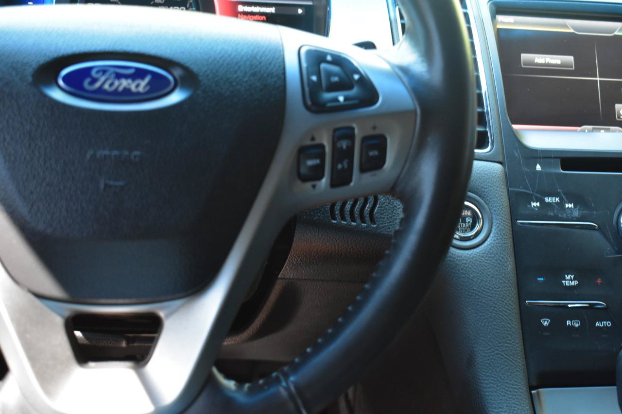 Used 2015 Ford Taurus SHO AWD/4WD image 32