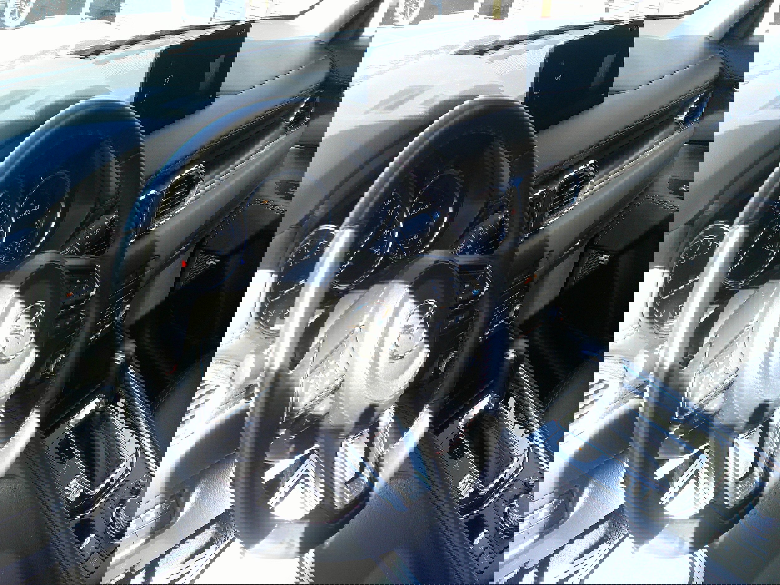 Used 2025 MAZDA CX-5 Carbon Edition image 16