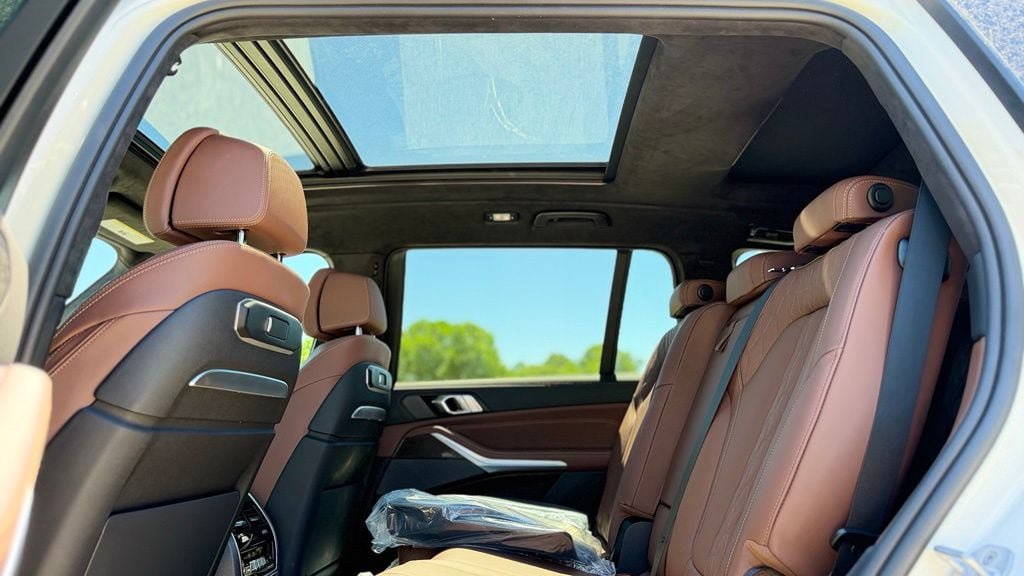 New 2027 BMW X7 M60i AWD/4WD image 21