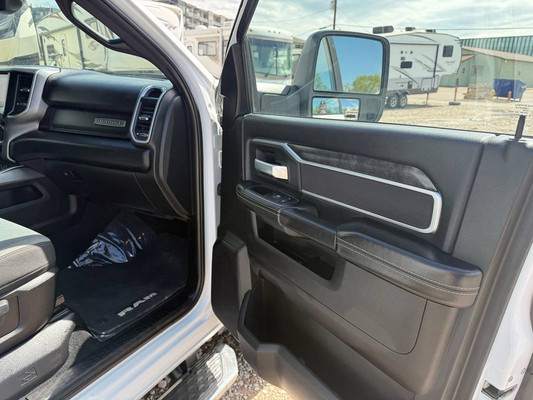 Used 2024 RAM 2500 Big Horn w/ Off Road Package AWD/4WD image 27