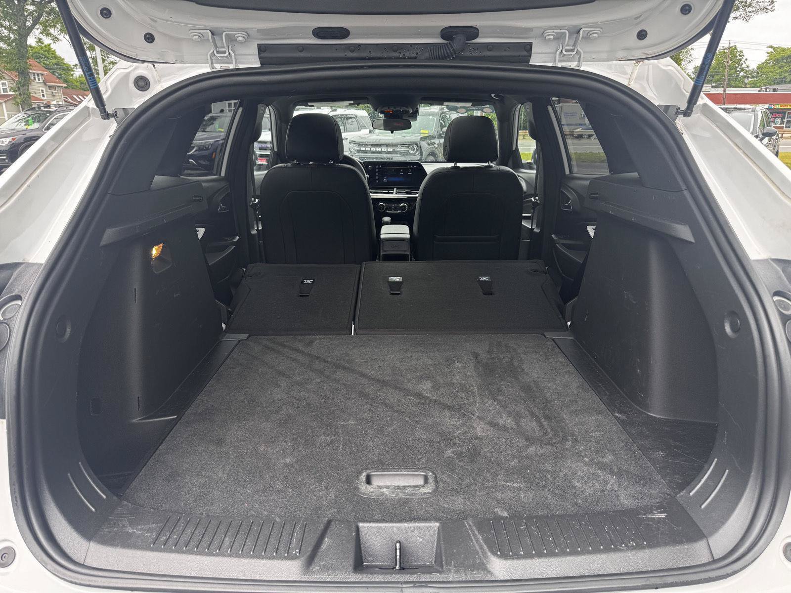 Certified 2024 Chevrolet Trax RS w/ Sunroof Package FWD image 15