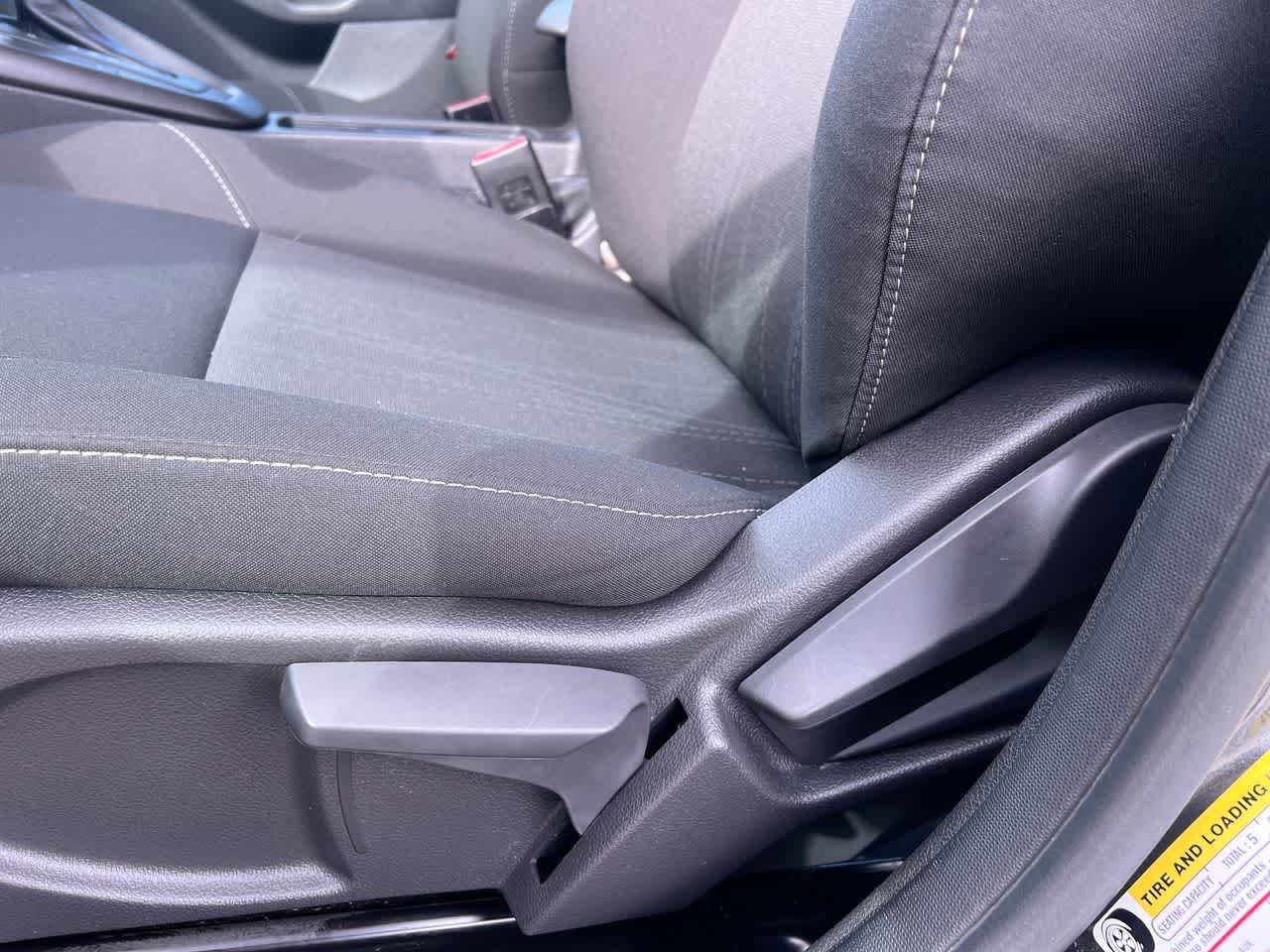 Used 2018 Ford Focus SE FWD image 12