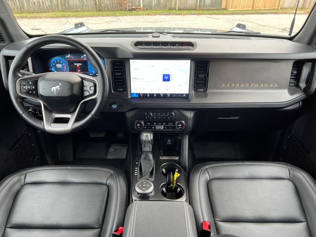 Used 2025 Ford Bronco Badlands image 36