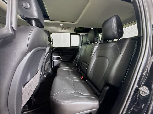 Used 2023 Land Rover Defender 110 SE AWD/4WD image 24